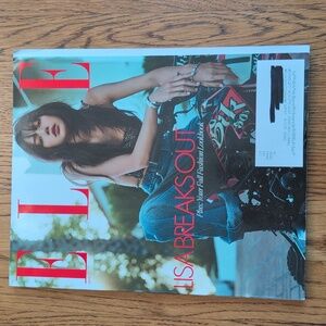Elle Magazine Lisa Breaks Out Sept Issue Plus: Your Fall Fashion Lookbook